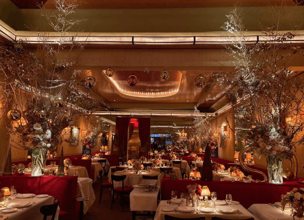 Thiết kế quán bò bít tết độc đáo và cẩm nang cần biết